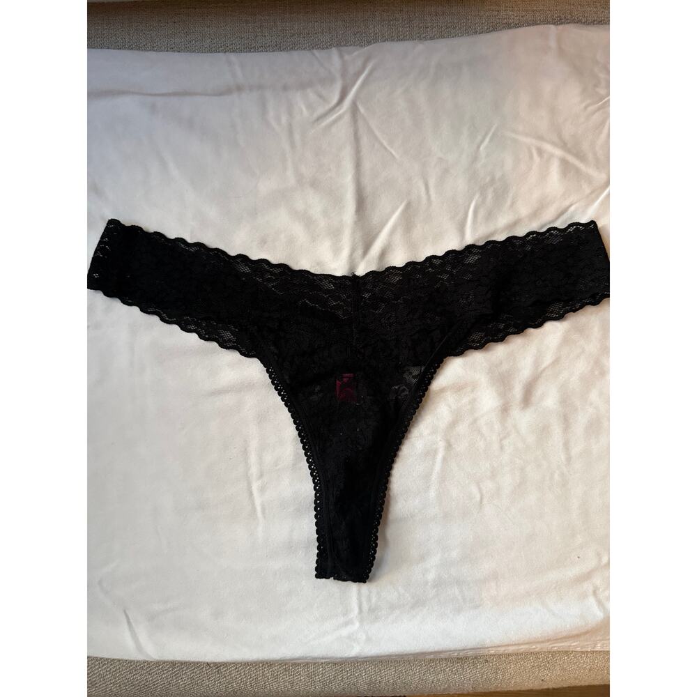 NWOT Betsey Johnson Black Lace Thong Panty – Size L